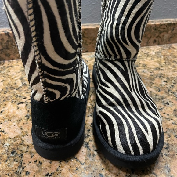 Zebra UGG - Picture 1 of 2